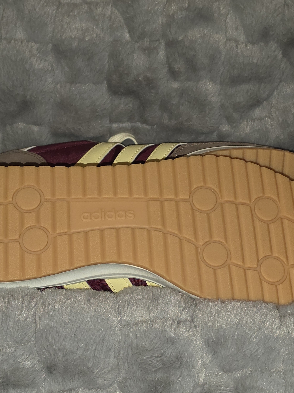 adidas Women's Retro Runner Shoes - Burgundy/Beige - Picture 9 of 10